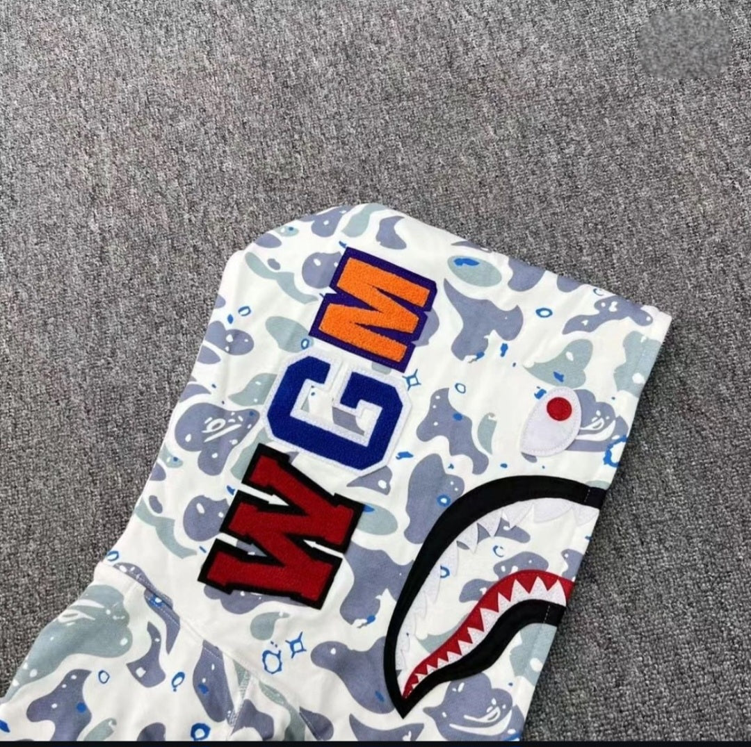 (구매율 1위)BAPE Space Camo Shark Full Zip Hoodie White Multi